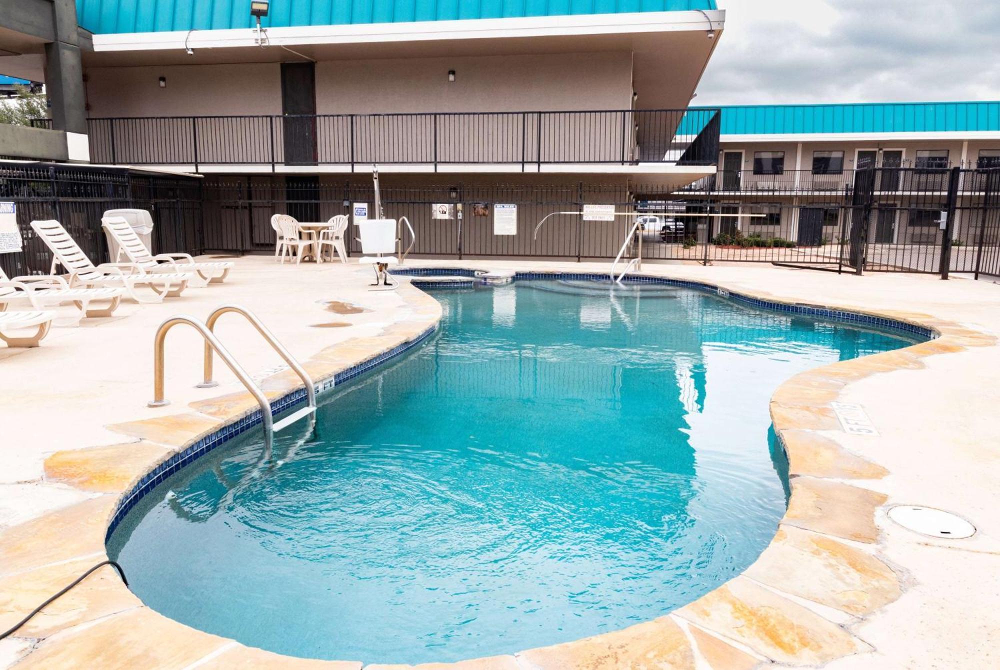 Days Inn By Wyndham N.W. Medical Center San Antonio Exteriör bild