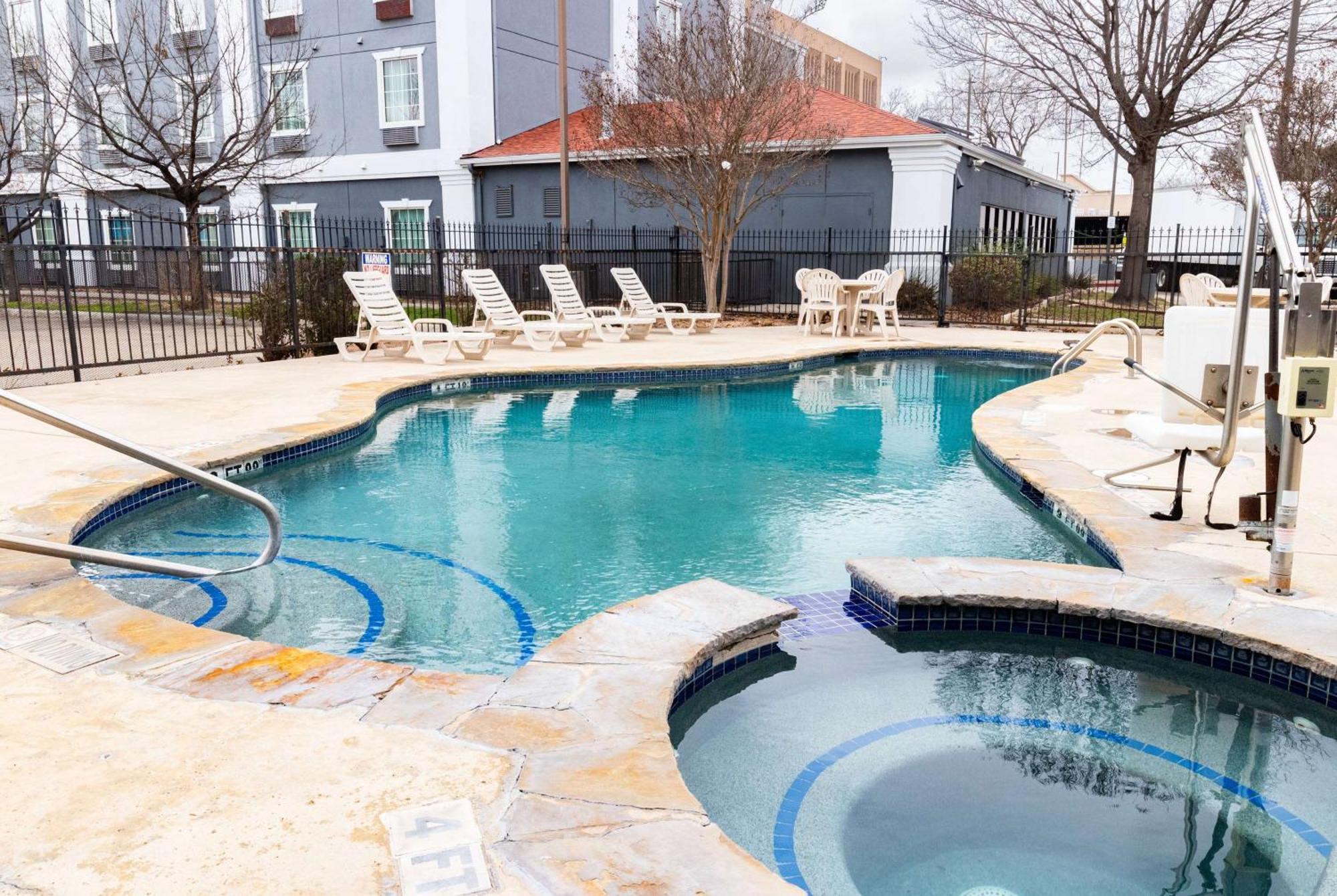 Days Inn By Wyndham N.W. Medical Center San Antonio Exteriör bild